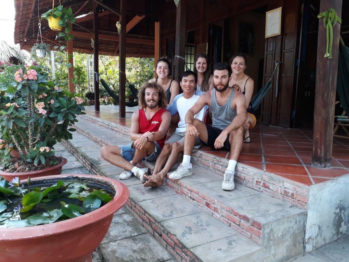 Ngoc Phuong Homestay Виньлонг Экстерьер фото